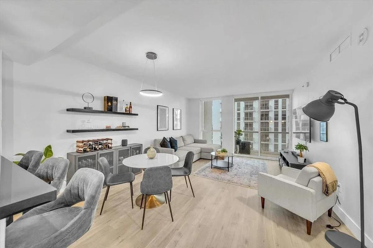 Apartment Location In Town Hurry