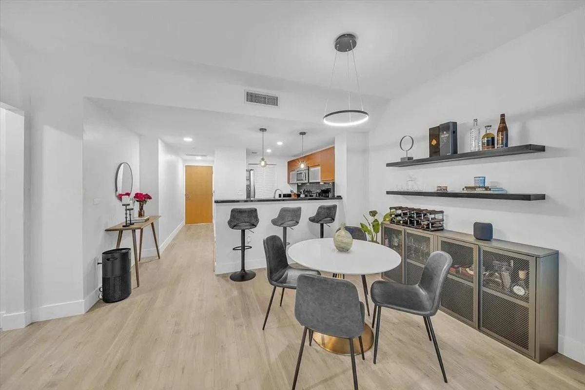 Location In Town Hurry Apartment *
